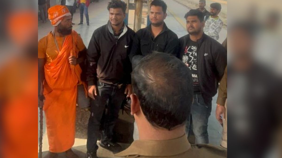 heerakund express suspected terrorist alert causes panic datiajhansi stations secured