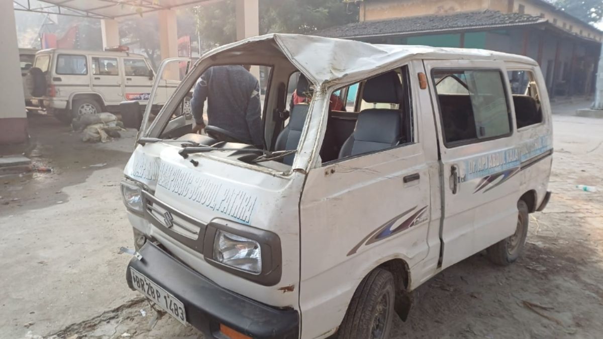 school van overturns in mashrak driver and student injured