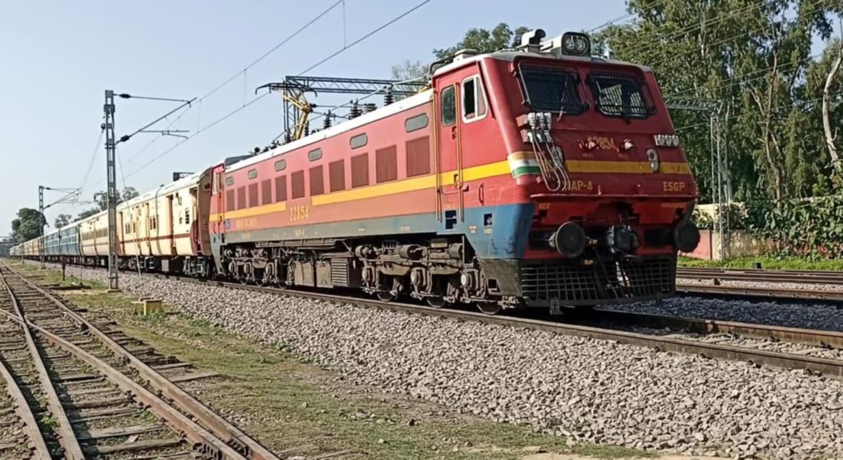 new year travel rush shimla jalpaiguri train seats full