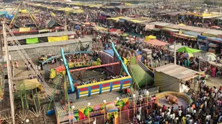 ऐतिहासिक ददरी मेले में दिख रही लघु भारत की तस्वीर।