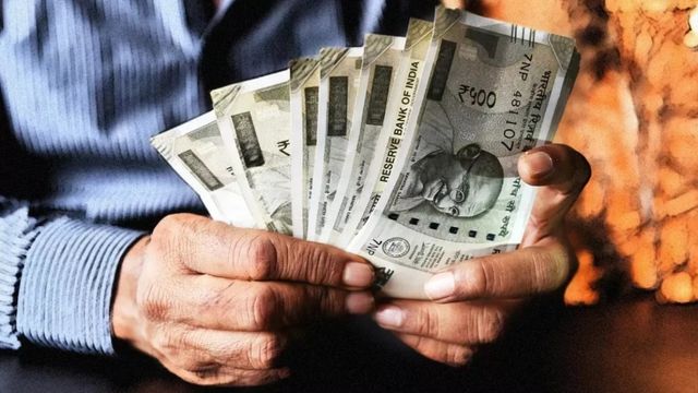 Bihar Teacher Salary: सरकारी शिक्षकों के लिए खुशखबरी, नए वेतन के आधार पर शीघ्र होगा भुगतान
