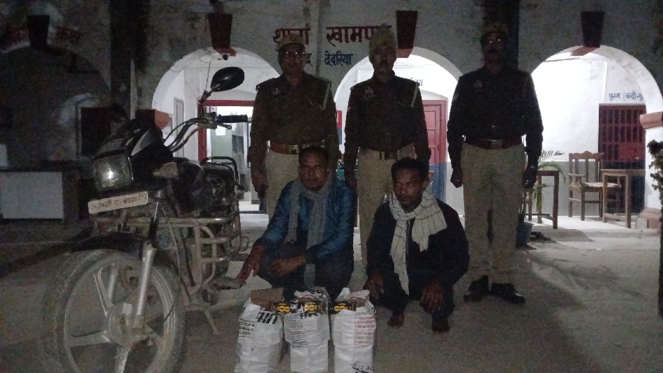 english liquor seized in deoria two smugglers arrested