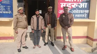भूटान से घर पहुंचे इनामिया को पुलिस ने दबोचा।