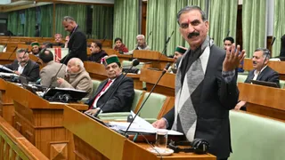 हिमाचल प्रदेश विधानसभा में संबोधित करते मुख्यमंत्री सुखविंदर सिंह सुक्खू।