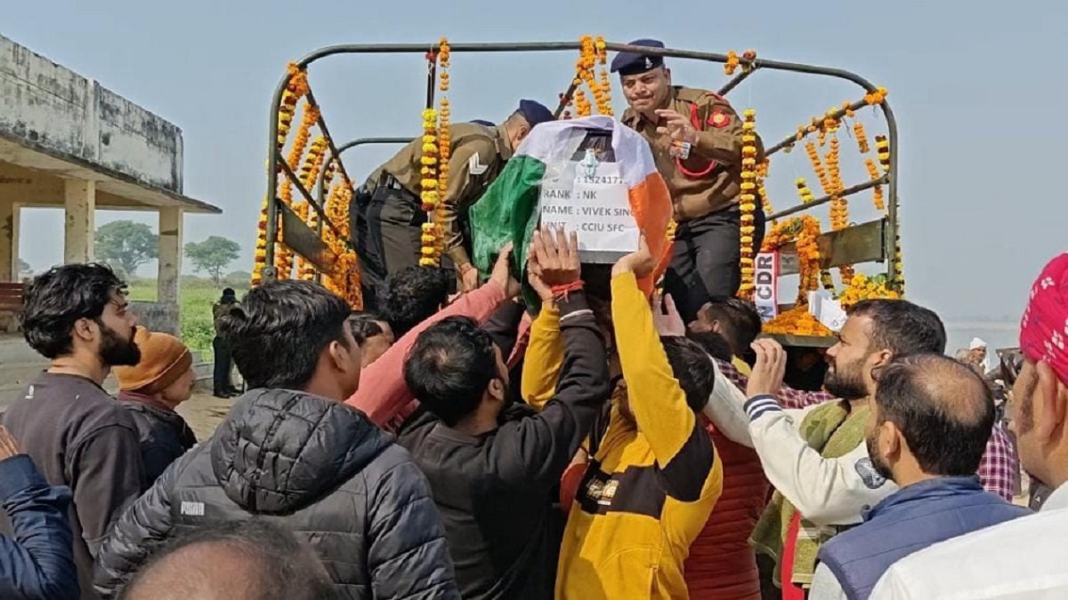 prayagraj soldiers funeral with guard of honor murder accused jailed