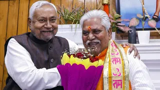 सीएम नीतीश कुमार के साथ नवनिर्वाचित स्पीकर प्रेम कुमार। ANI