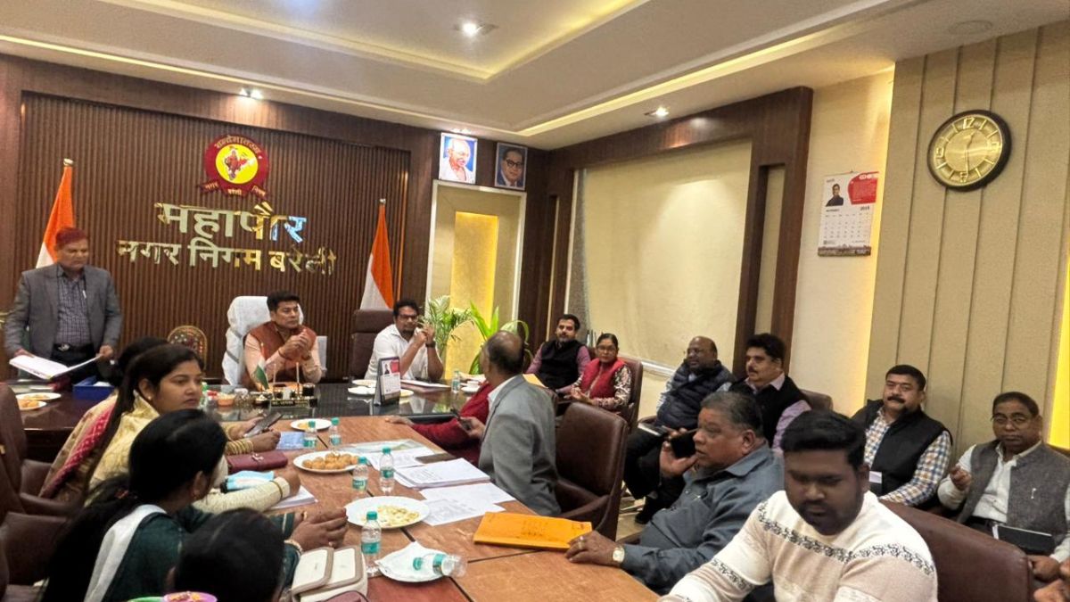 bareilly municipal corp executive members house tax collection failure development vs revenue gap