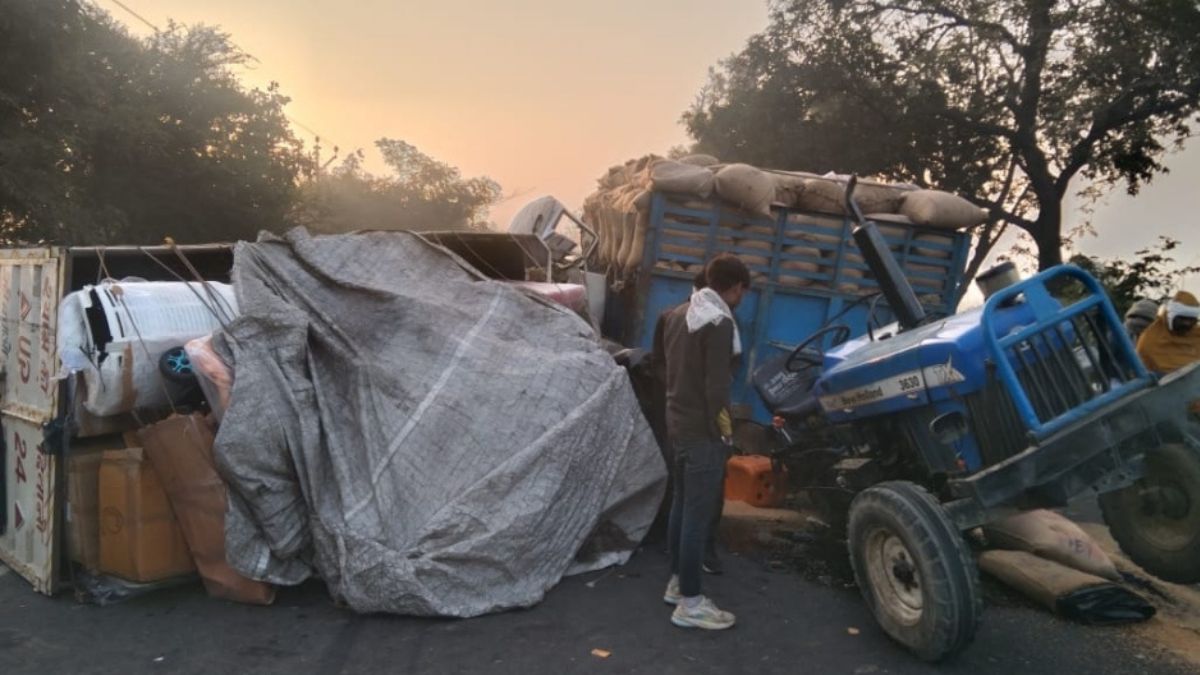 bulandshahr accident tractorpickup collision kills one injures two