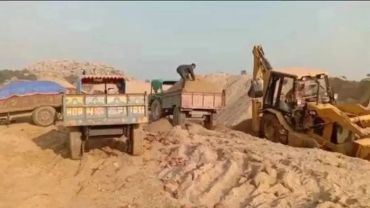 pulwama police action against illegal mining vehicles seized