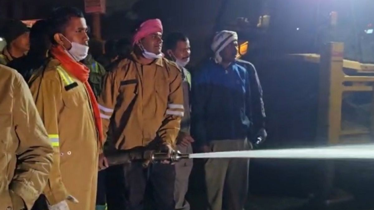 fire engulfs bus and truck in balrampur six fire tenders deployed