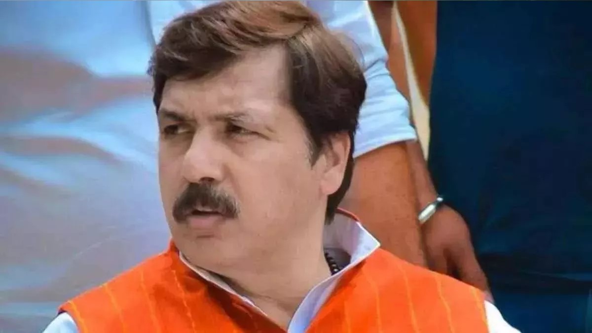 jaunpur voter list inquiry into dhananjay singh and dismissed constable