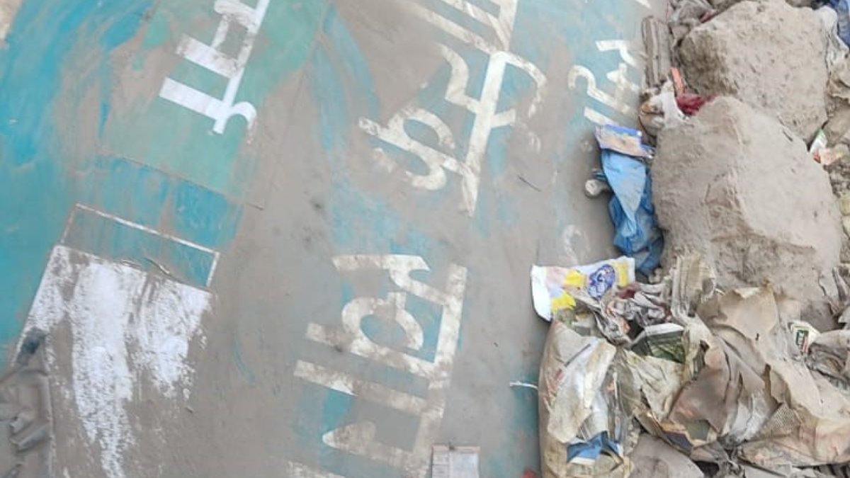 atal bihari vajpayee gate missing in ghaziabad bjp alleges negligence