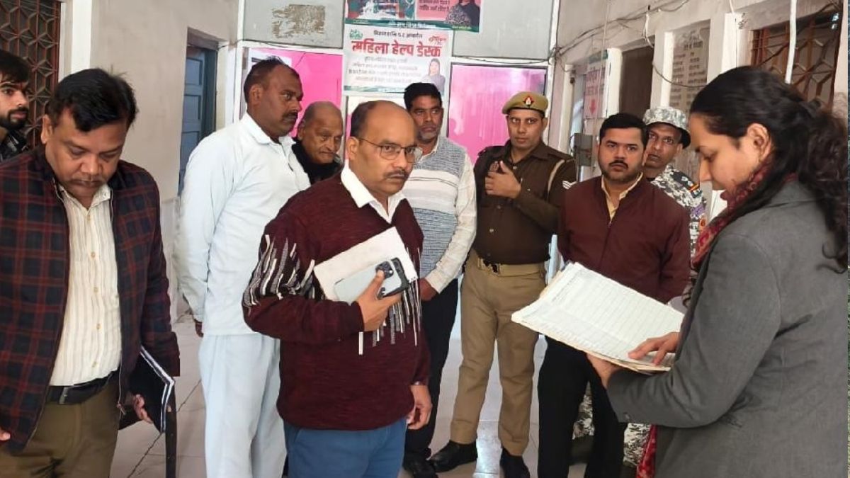 municipal commissioner gunjan dwivedi upset after dirt was found on the walls outside the construction department