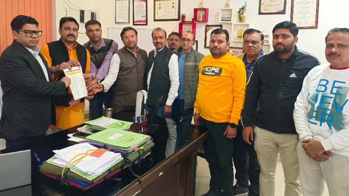 hapurkanpur highway jam dm issues strict warning blacklist threat