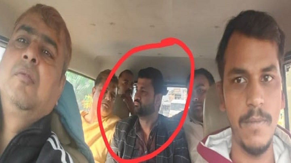 dalsinghsarai subdivisional agriculture officer arrested in samastipur on charges of taking a bribe of rs 40000