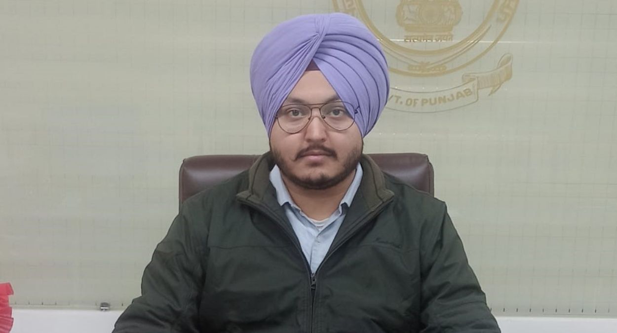 2016 batch ips gursimran singh dhillon assumes charge as adc gurdaspur