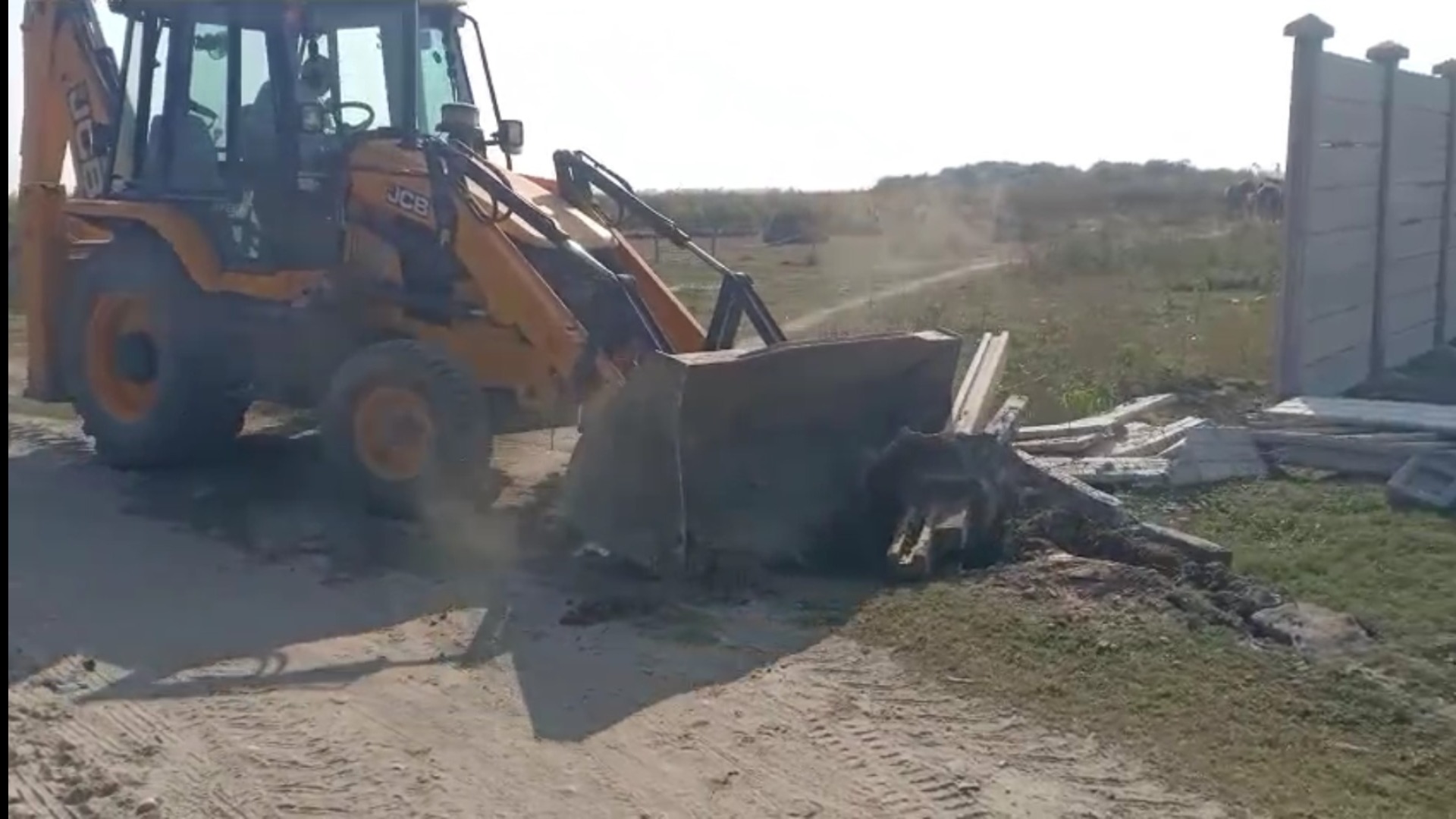 haridwar antiencroachment drive in sajanpur 20 bigha land recovered