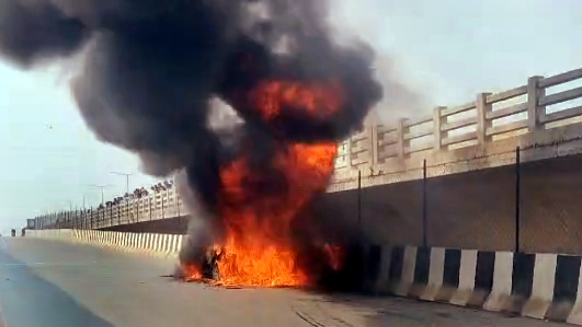 pmch doctor escapes car fire in patna a close call