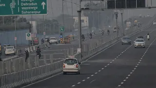 खजूरी के पास दिल्ली-सहारनपुर देहरादून हाईवे 709बी। जागरण