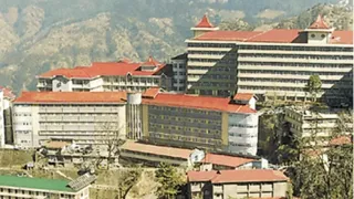 इंदिरा गांधी मेडिकल कालेज एवं अस्पताल (आइजीएमसी) शिमला का परिसर। जागरण आर्काइव