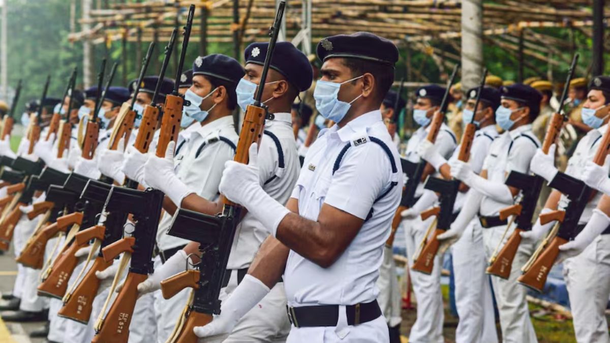 kolkata police to replace old rifles with modern trichi assault rifles