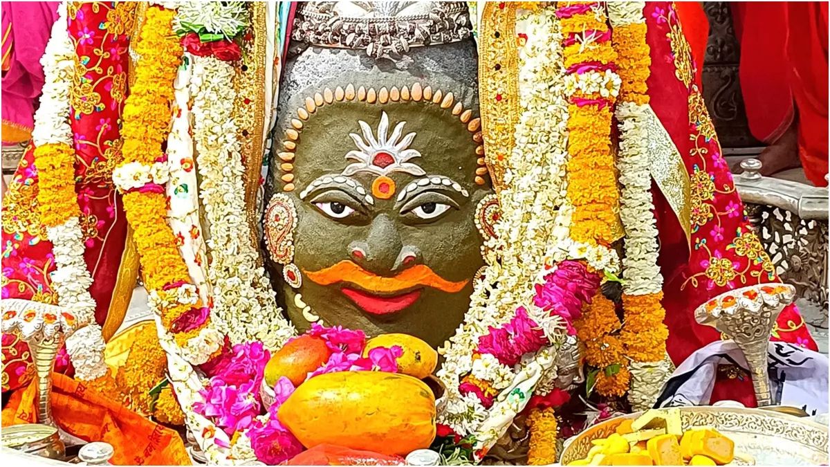 mahakal temple ban heavy flower garlands restricted to protect jyotirlinga