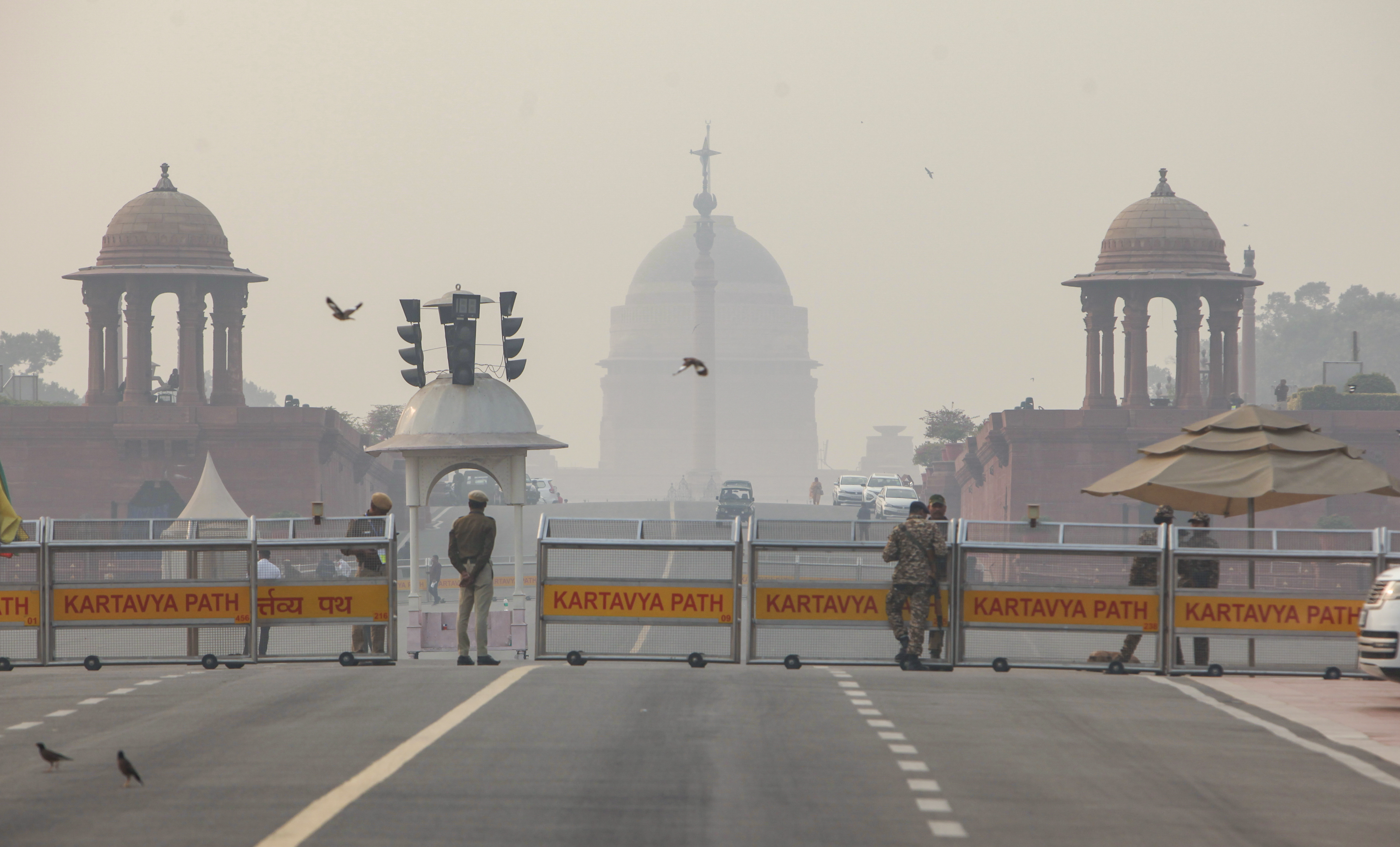 government data shock 6 major delhi hospitals record staggering 2 lakh plus respiratory illnesses due to air pollution