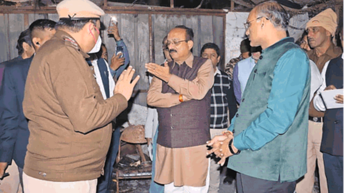 delhi minister ashish sood inspects night shelters assures help