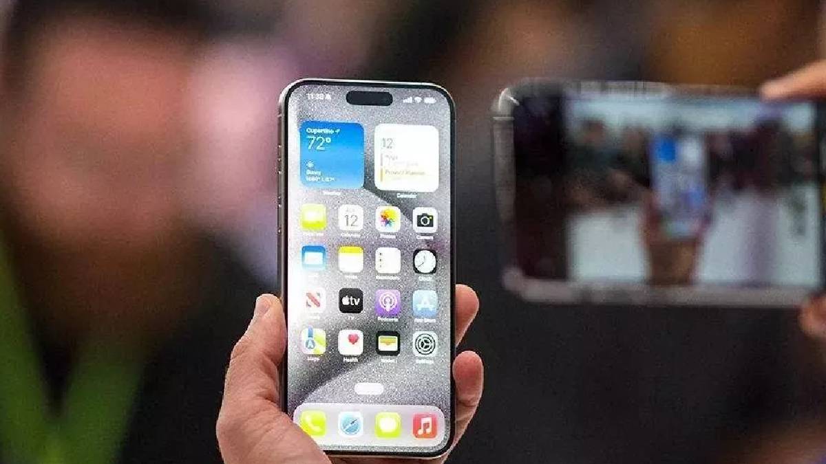 smartphones worth rs 132583710000 arrived in the us from india in october 2025