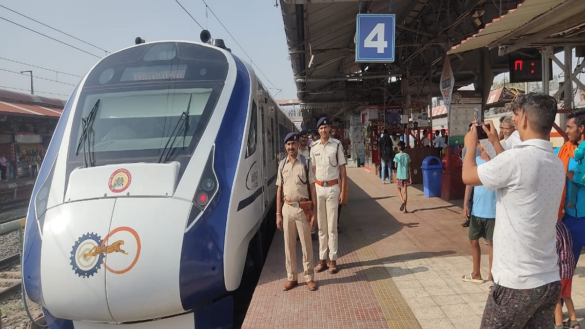 varanasi ranchi vande bharat express nscb junction gomoh stop demand rail minister aswani vaishnav response