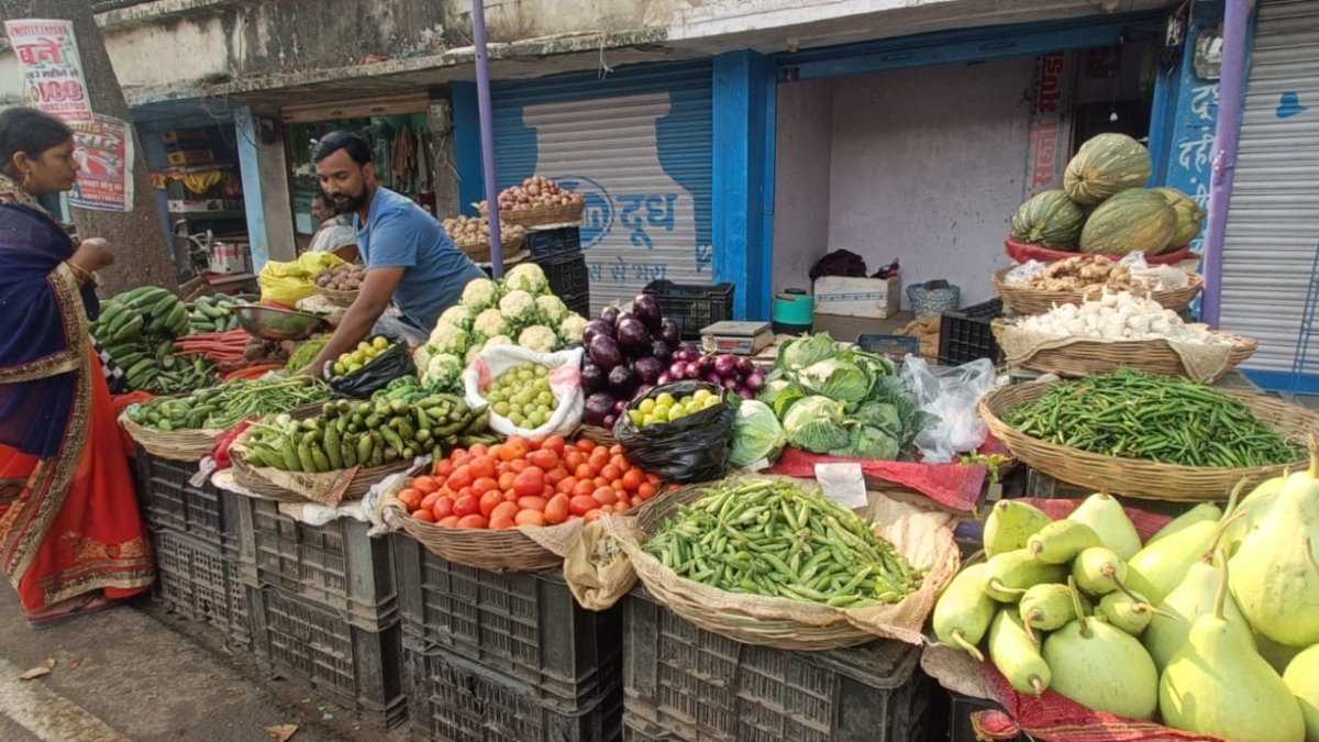 rising vegetable prices in siwan disrupt household budgets