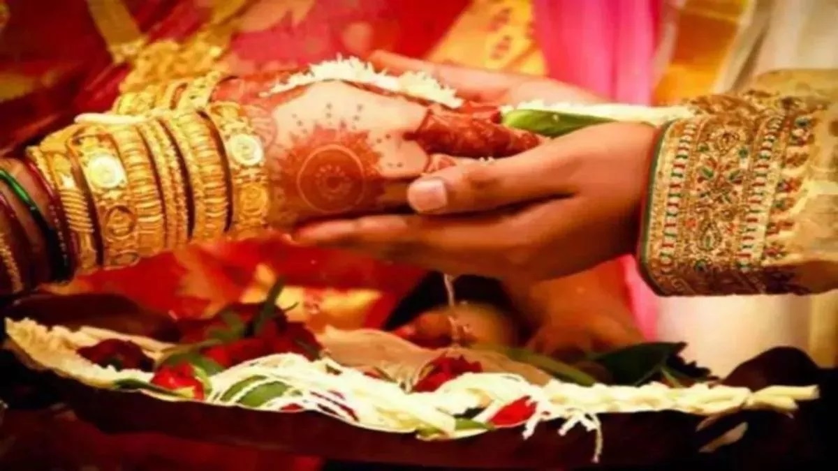 bihar police officer accused of fake marriage and exploitation