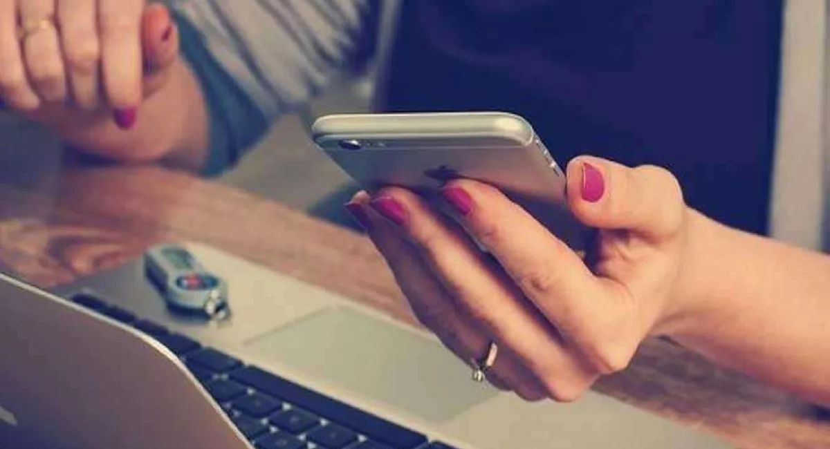 ai deepfake scam woman blackmailed for 2 lakh 80 thousand in gorakhpur