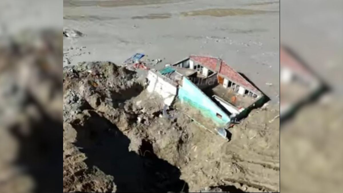 shopkeeper recovers two lakh from debris after spending fifty thousand on excavation in dharali