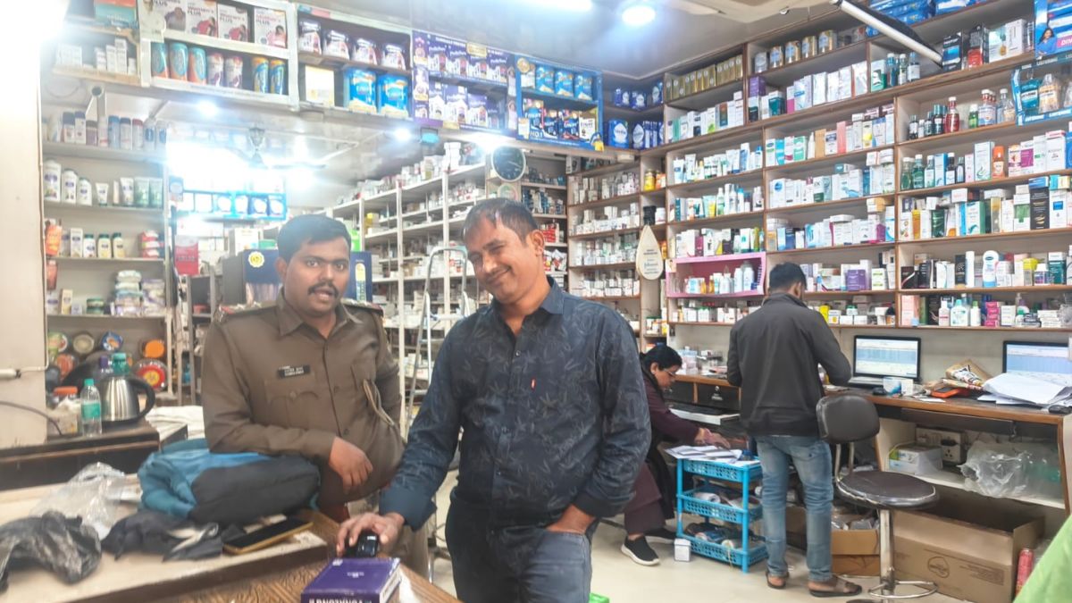 8 lakh theft of medicines and cash near police station cctv footage