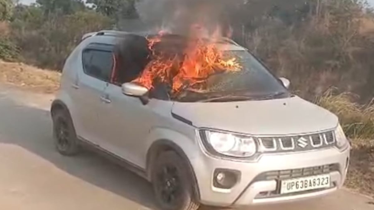 car fire in mirzapur driver escapes unhurt