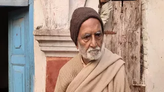 मृतक भरत चौधरी का पिता संतोष चौधरी। जागरण