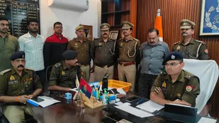पूछताछ में भोला ने बताया कि फर्म उसके नाम पर है, लेकिन संचालन उसका बेटा शुभम करता था।
