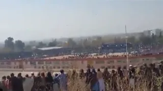 अफगानिस्तान में तालिबानी सजा देखने के लिए उमड़ी हजारों की भीड़ (स्क्रीनग्रैब- 'X')