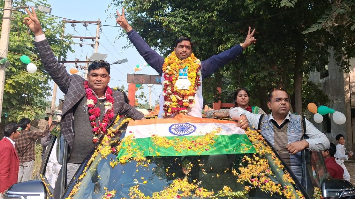 world champion and gold medalist powerlifter harish dharia returned with gold from sri lanka showered with love by the city