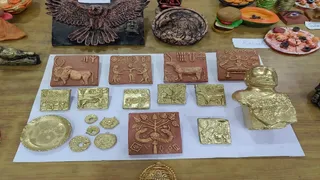 प्रयागराज में आनंद भवन स्थित बाल भवन के संग्रहालय में सिंधु घाटी सभ्यता के चिह्न भी देखने को मिलेंगे। जागरण
