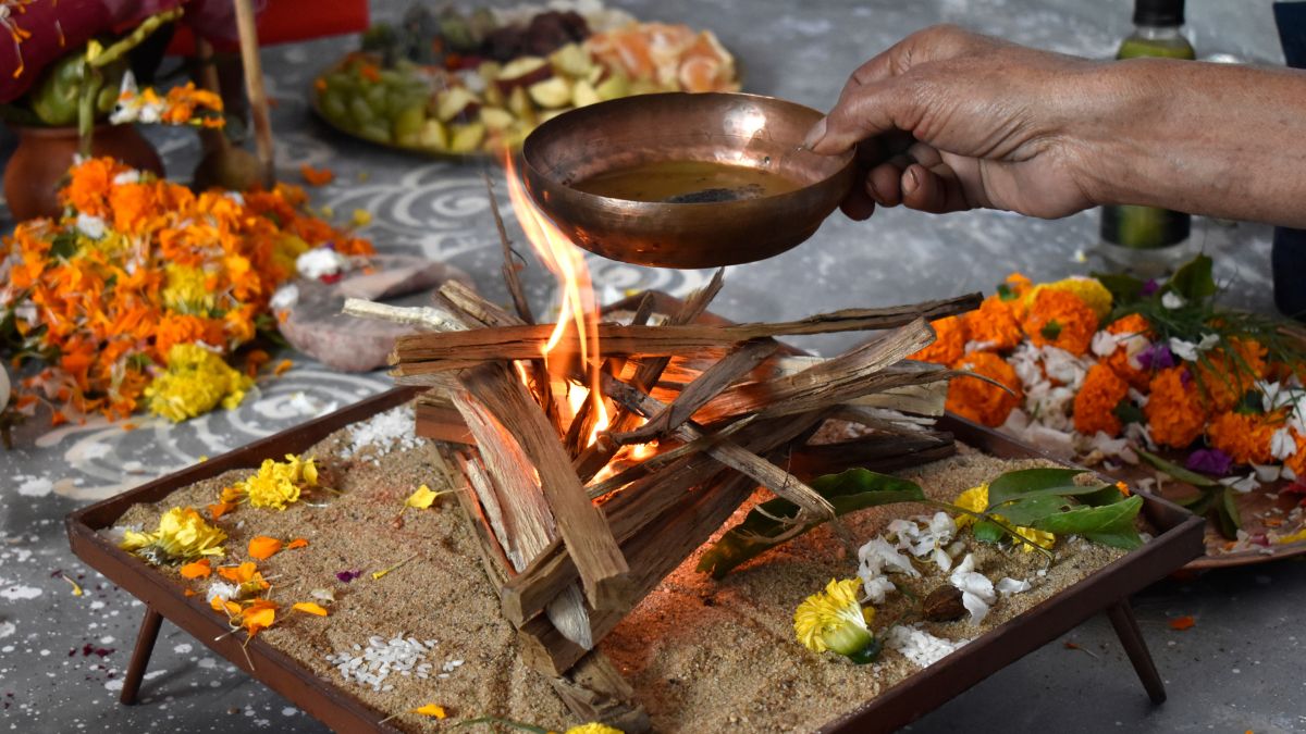 pakistan only 37 of 1817 hindu temples gurdwaras functional