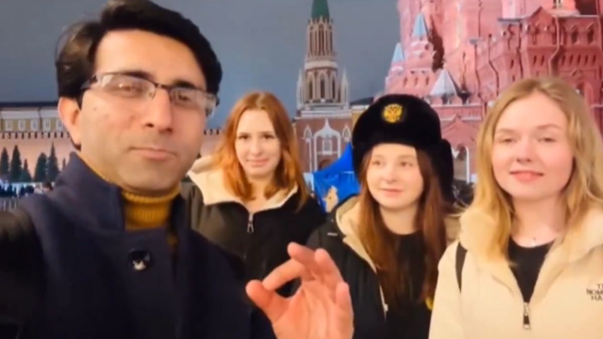 russian girls like indian boys pakistani blogger video goes viral on social media