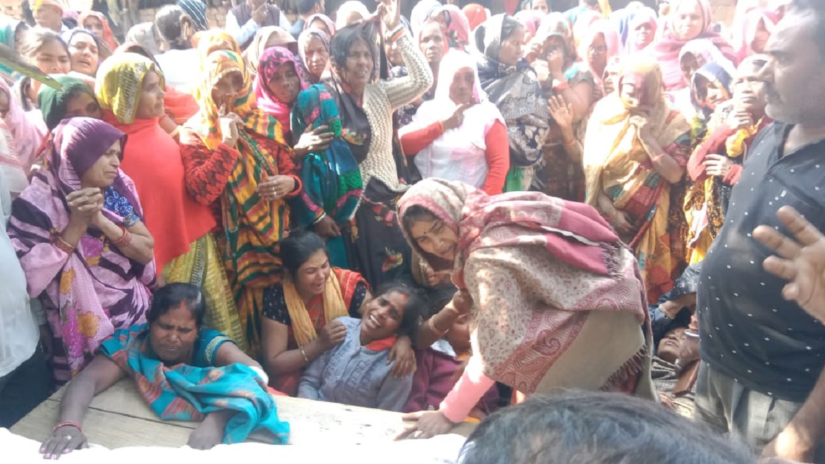 pratapgarh road accident another youth dies and one critical