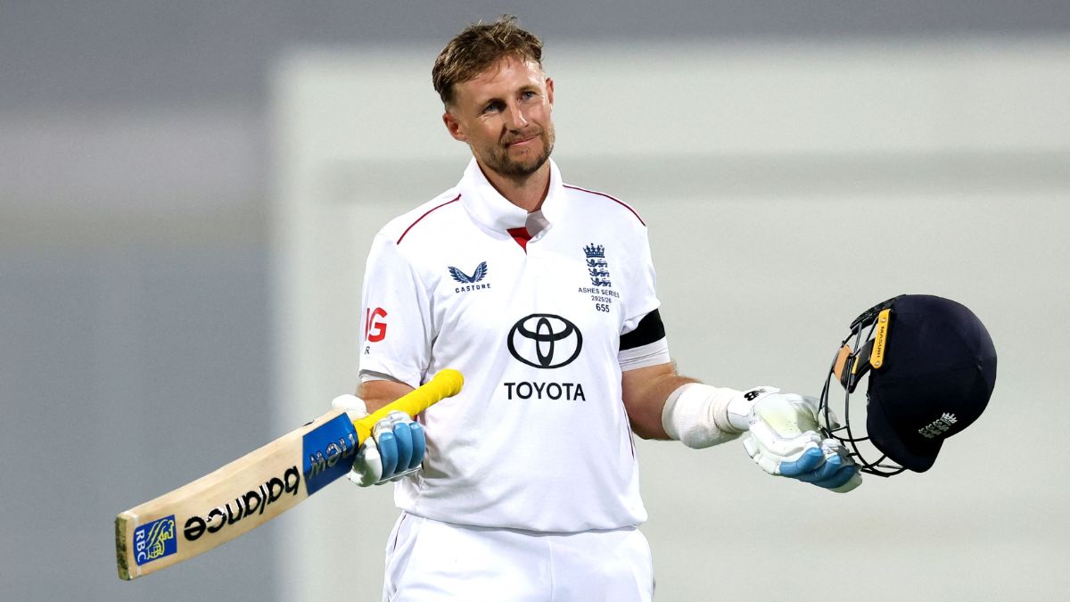 ashes 2025 joe root hits maiden test hundred in australia