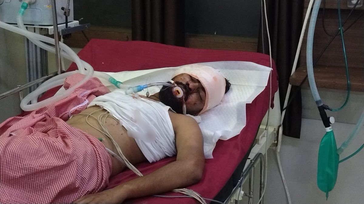 agra bajaj finance employee attempts suicide due to debt