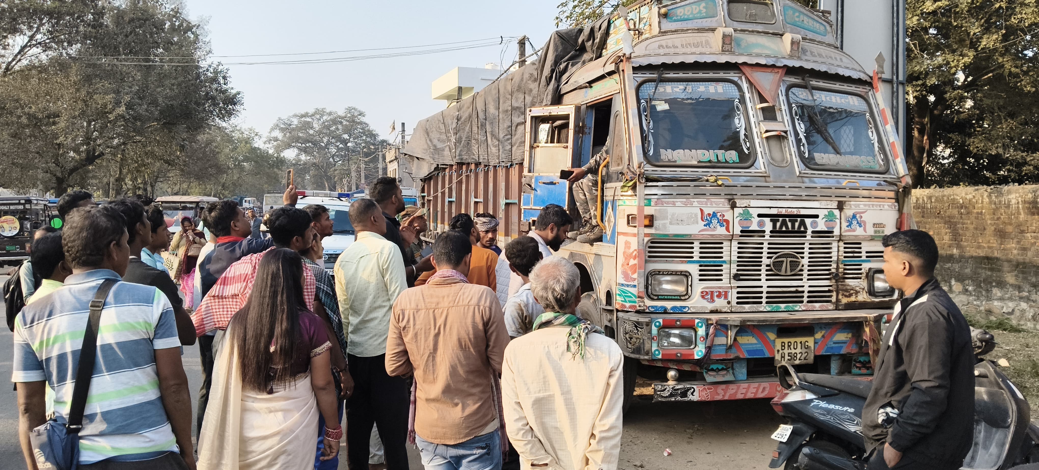truck driver found dead in jharkhand bihar connection