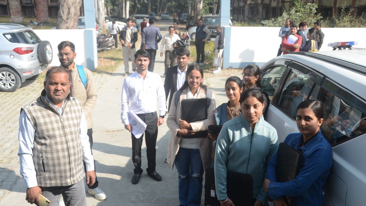 phd interview fraud impersonator arrested with mismatched admit card