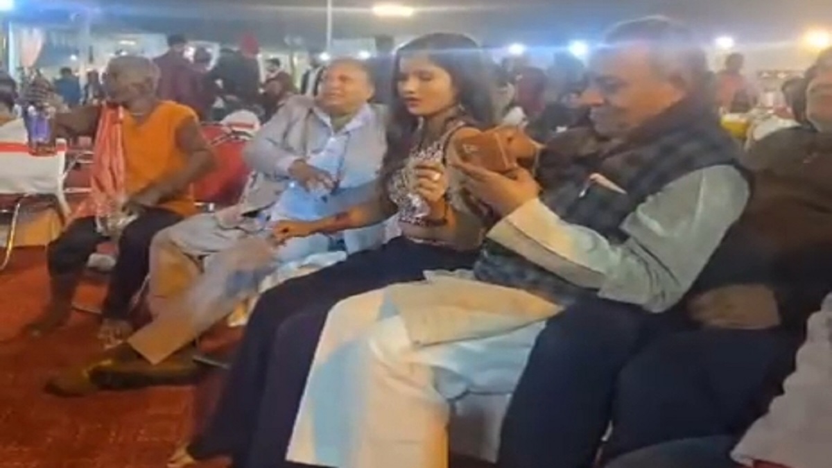 deputy mayor seen attending dance party in samastipur video goes viral