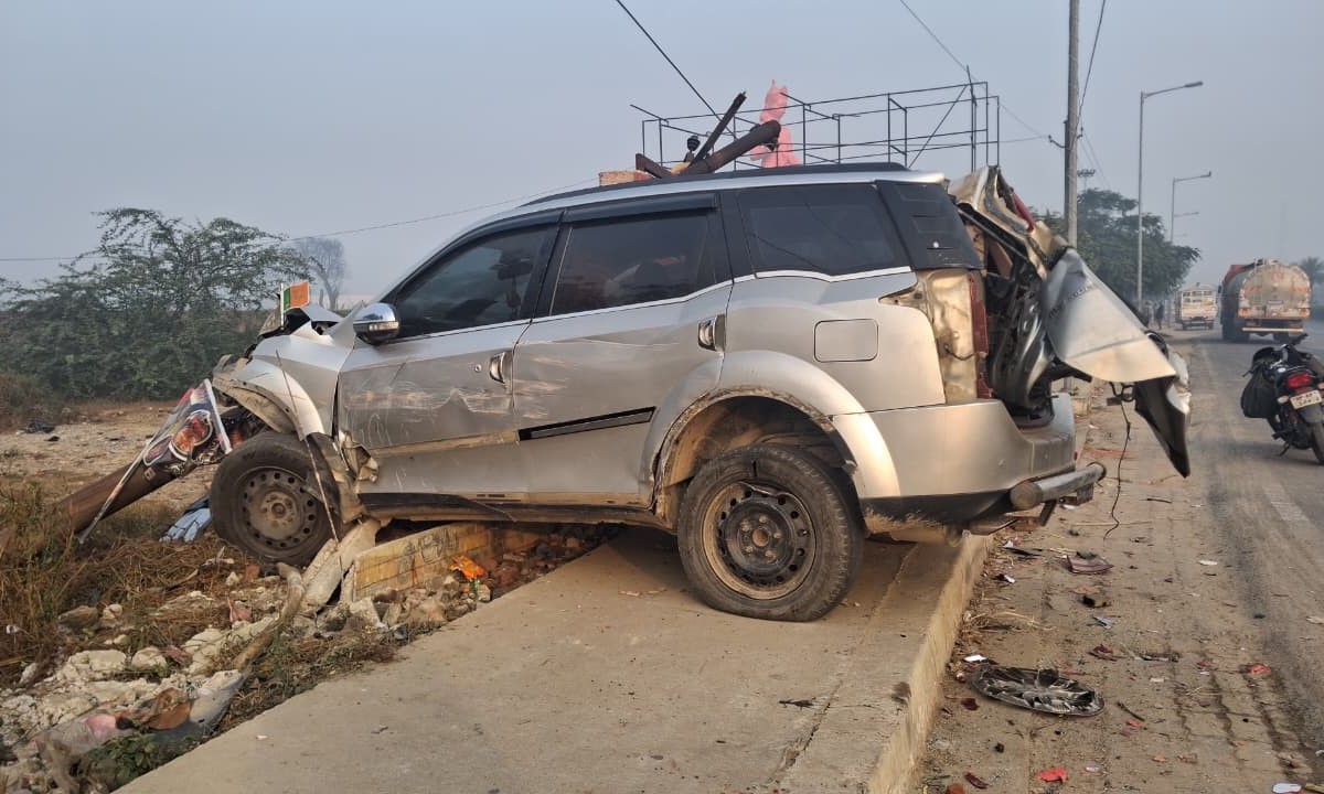 car accident in varanasi car collides with container driver injured